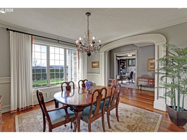 2216 Nw RAMSEY Dr, Portland, OR 97229