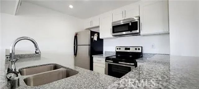 420 Redondo Avenue, Long Beach, CA 90814