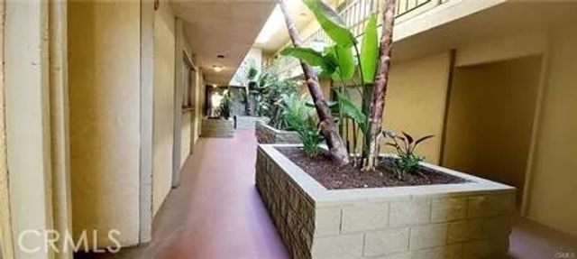 420 Redondo Avenue, Long Beach, CA 90814
