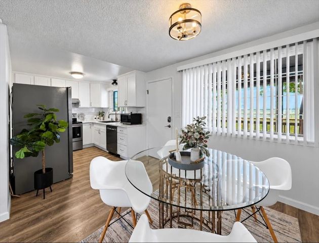24404 14th Avenue S, Des Moines, WA 98198
