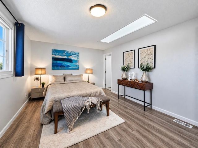 24404 14th Avenue S, Des Moines, WA 98198