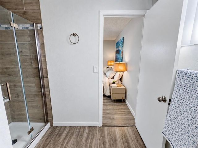 24404 14th Avenue S, Des Moines, WA 98198