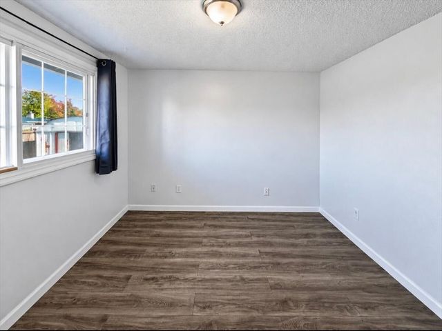 24404 14th Avenue S, Des Moines, WA 98198