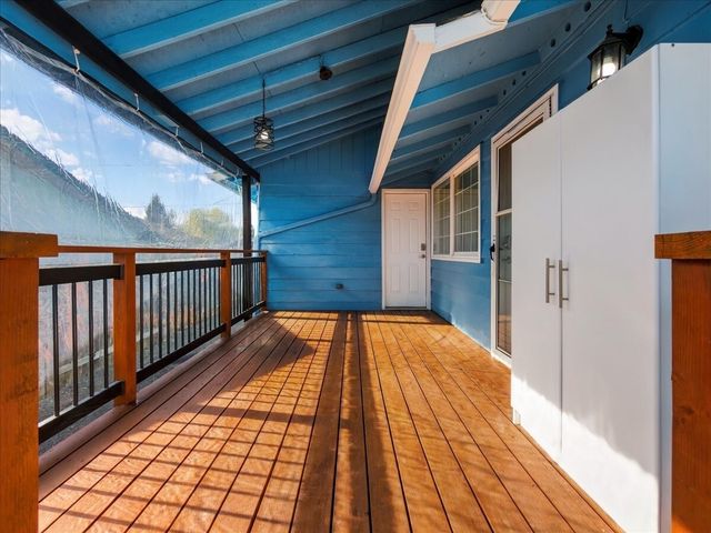 24404 14th Avenue S, Des Moines, WA 98198