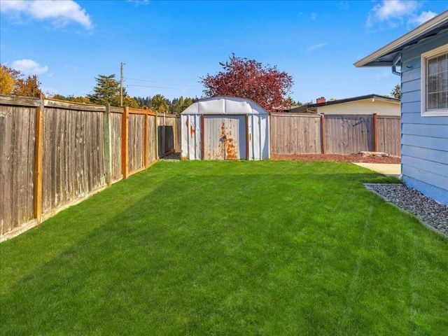24404 14th Avenue S, Des Moines, WA 98198