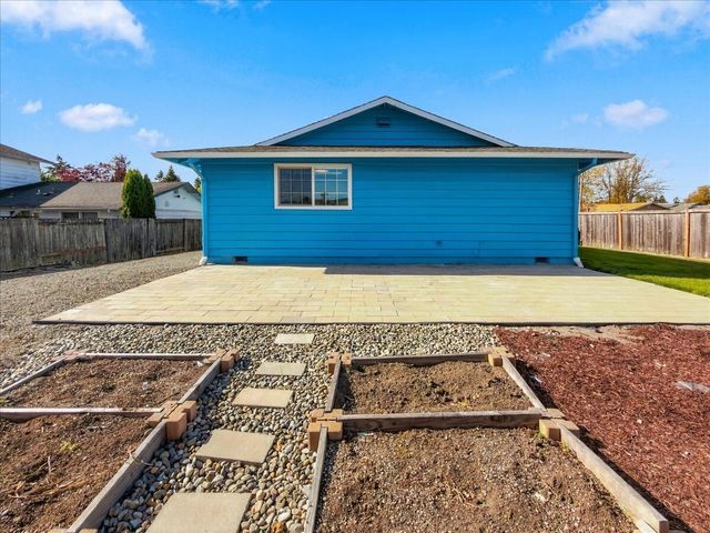 24404 14th Avenue S, Des Moines, WA 98198