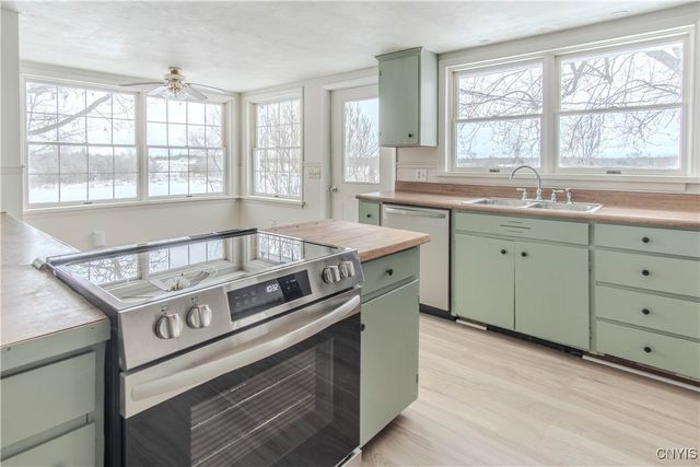 30252 Burnt Rock Road, Cape Vincent, NY 13618