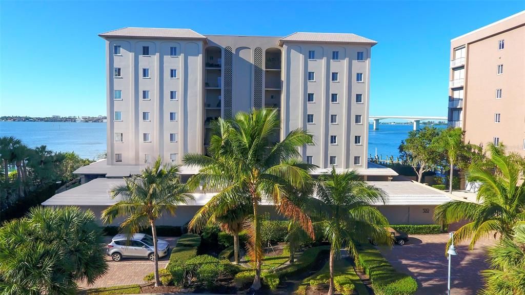 350 GOLDEN GATE POINT 61, Sarasota, FL 34236