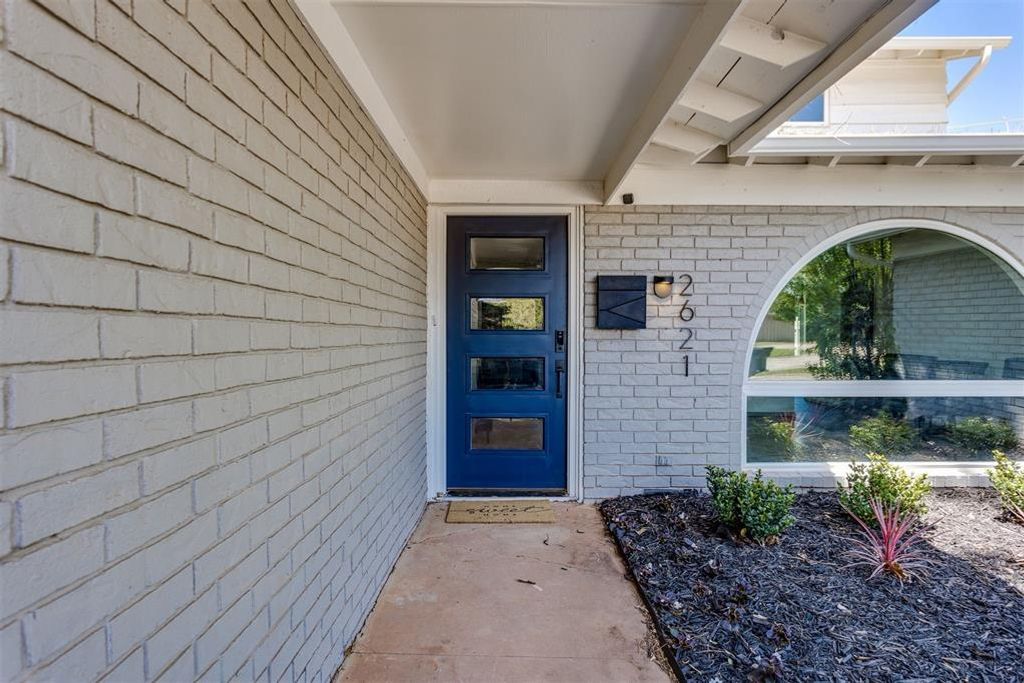 Image 1 of property listing at 2621 NW 121st Street, Oklahoma City, OK 73120