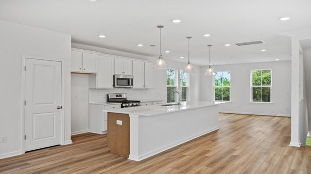 1818 Helm Avenue, North Charleston, SC 29405