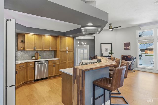 665 E Parkway Court, Boise, ID 83706