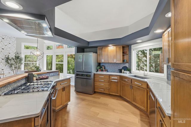 665 E Parkway Court, Boise, ID 83706