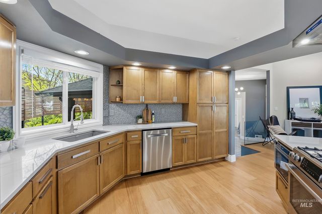 665 E Parkway Court, Boise, ID 83706