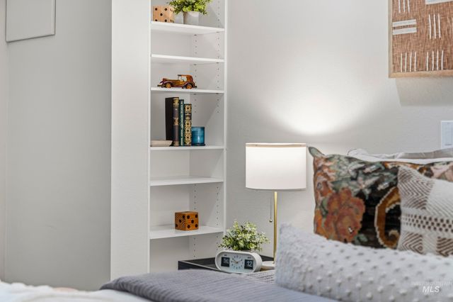 665 E Parkway Court, Boise, ID 83706