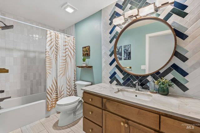 665 E Parkway Court, Boise, ID 83706