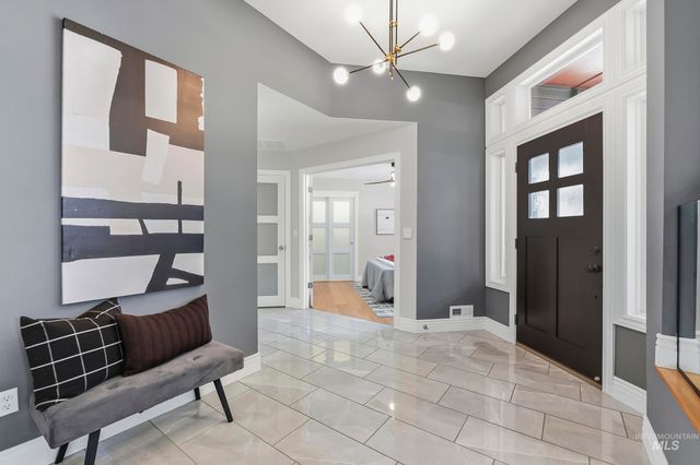 665 E Parkway Court, Boise, ID 83706