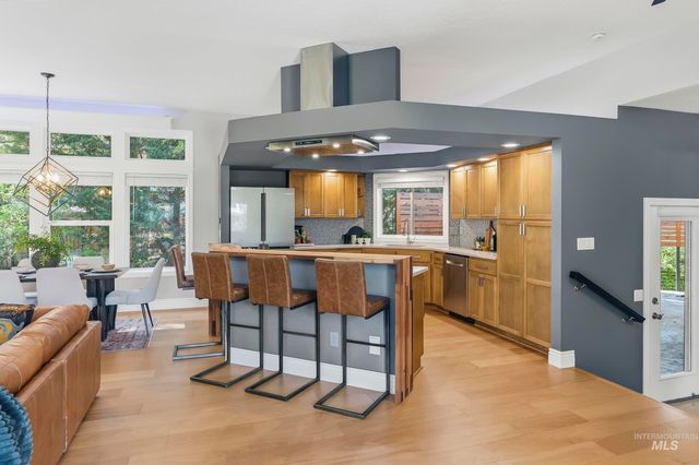 665 E Parkway Court, Boise, ID 83706