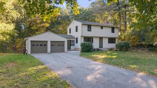 41 Searle St, Georgetown, MA 01833