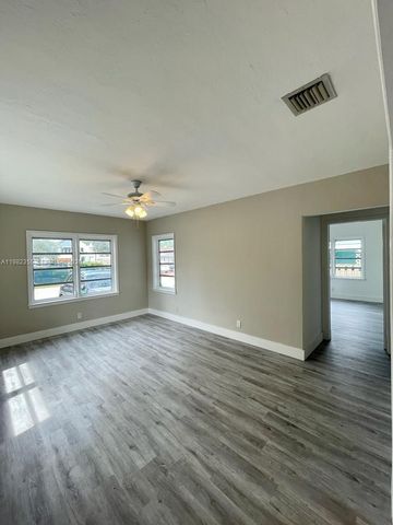 820 SE 12th St 1, Fort Lauderdale, FL 33316