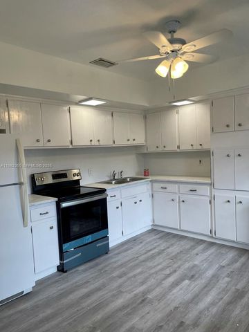 820 SE 12th St 1, Fort Lauderdale, FL 33316