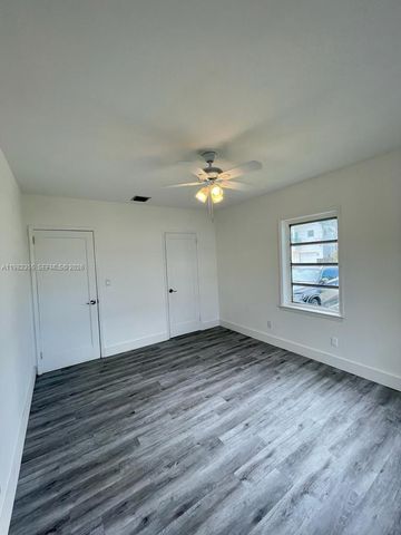 820 SE 12th St 1, Fort Lauderdale, FL 33316