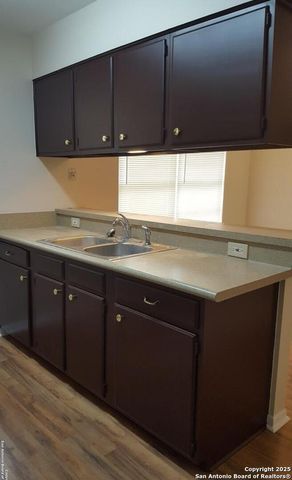 7031 Belgreen, San Antonio, TX 78227