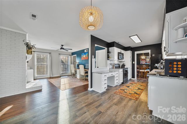 5528 Doverstone Court, Charlotte, NC 28208