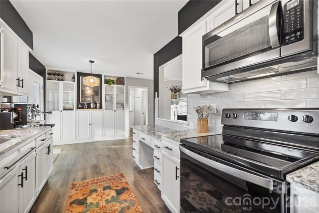 5528 Doverstone Court, Charlotte, NC 28208