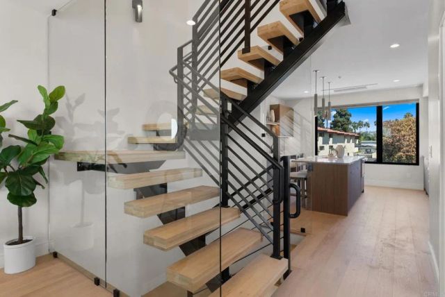 4214 Tonopah Avenue, San Diego, CA 92110