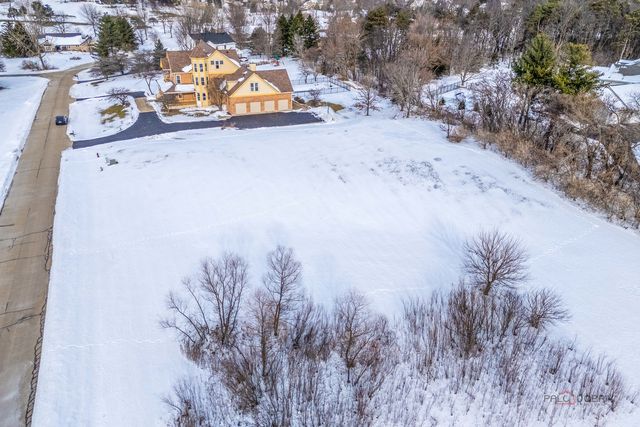 1322 Bull Valley Drive, Woodstock, IL 60098