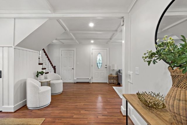 341 Seaview Ave, Swansea, MA 02777