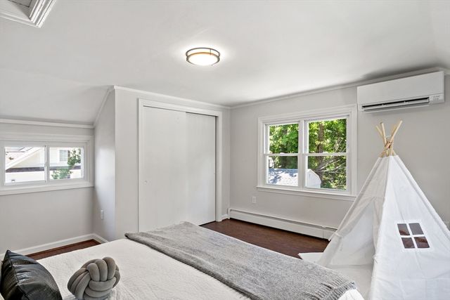 341 Seaview Ave, Swansea, MA 02777
