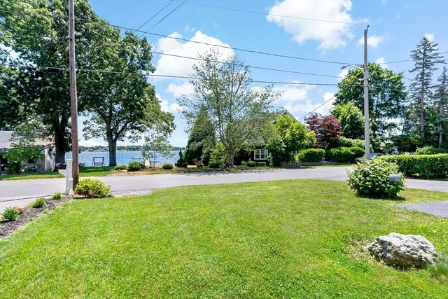 341 Seaview Ave, Swansea, MA 02777
