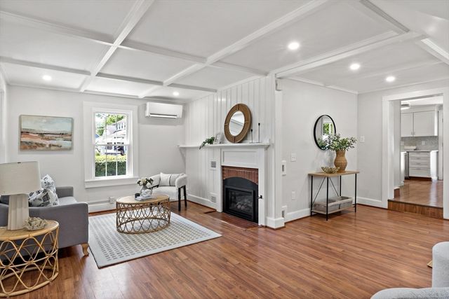 341 Seaview Ave, Swansea, MA 02777