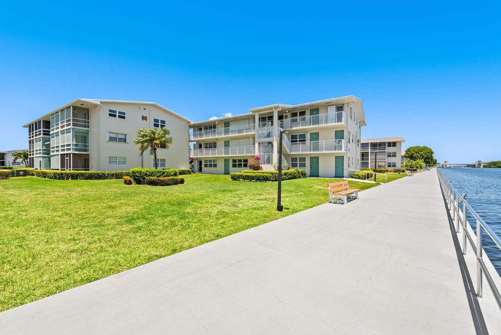 850 E Horizons E 309, Boynton Beach, FL 33435