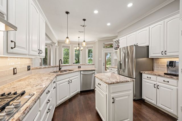 1125 Williamsburg Lane, Keller, TX 76248
