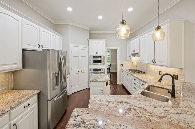 1125 Williamsburg Lane, Keller, TX 76248