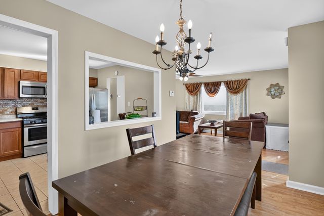 7 E Rocket Circle, Park Forest, IL 60466
