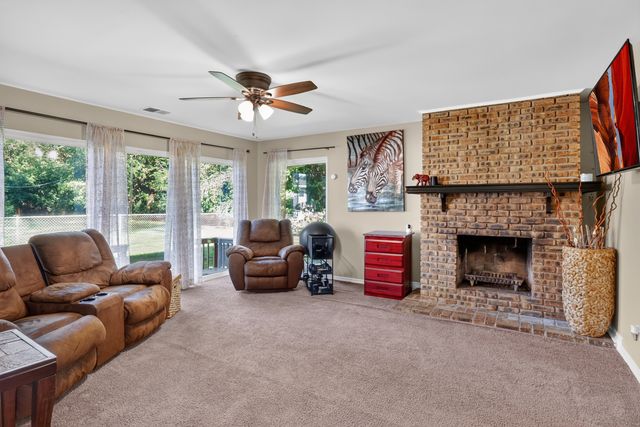 7 E Rocket Circle, Park Forest, IL 60466