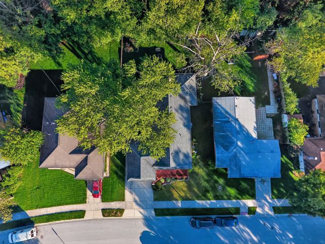 7 E Rocket Circle, Park Forest, IL 60466