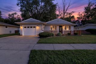 7 E Rocket Circle, Park Forest, IL 60466