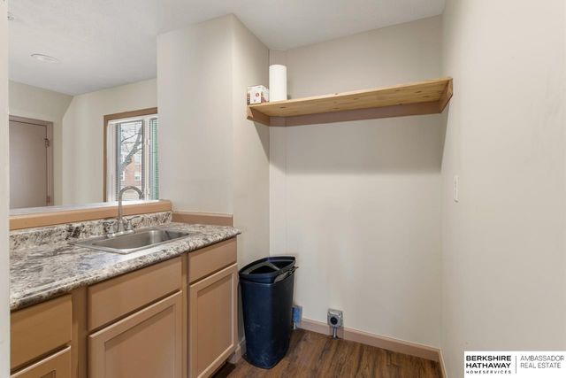 115 N 36th Street, Omaha, NE 68131