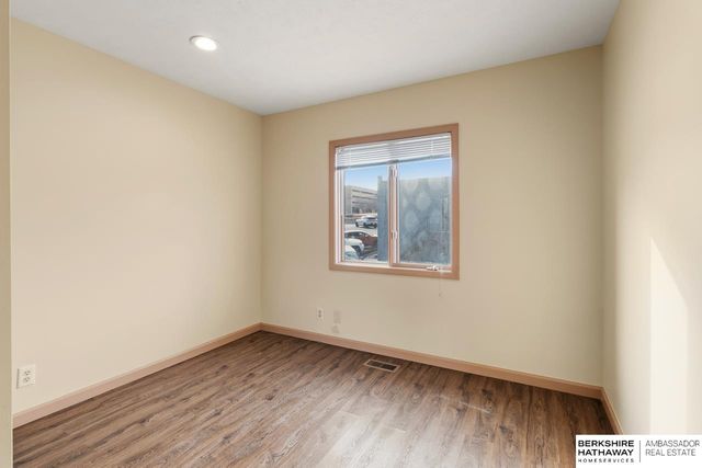 115 N 36th Street, Omaha, NE 68131