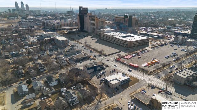 115 N 36th Street, Omaha, NE 68131