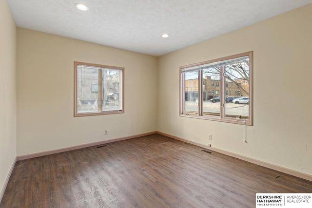 115 N 36th Street, Omaha, NE 68131