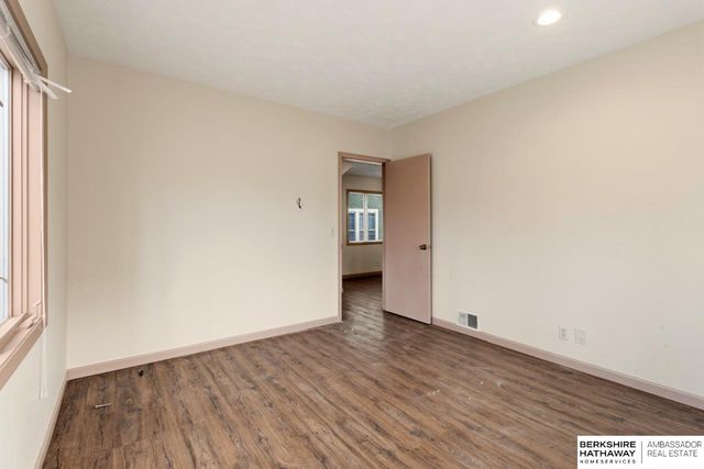 115 N 36th Street, Omaha, NE 68131