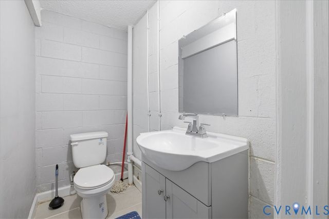 911 Augusta Ave, Petersburg, VA 23803