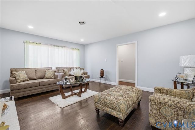 911 Augusta Ave, Petersburg, VA 23803