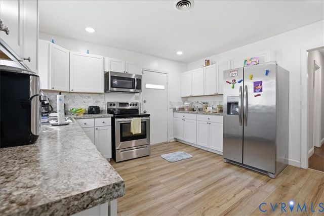 911 Augusta Ave, Petersburg, VA 23803