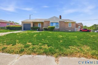 911 Augusta Ave, Petersburg, VA 23803
